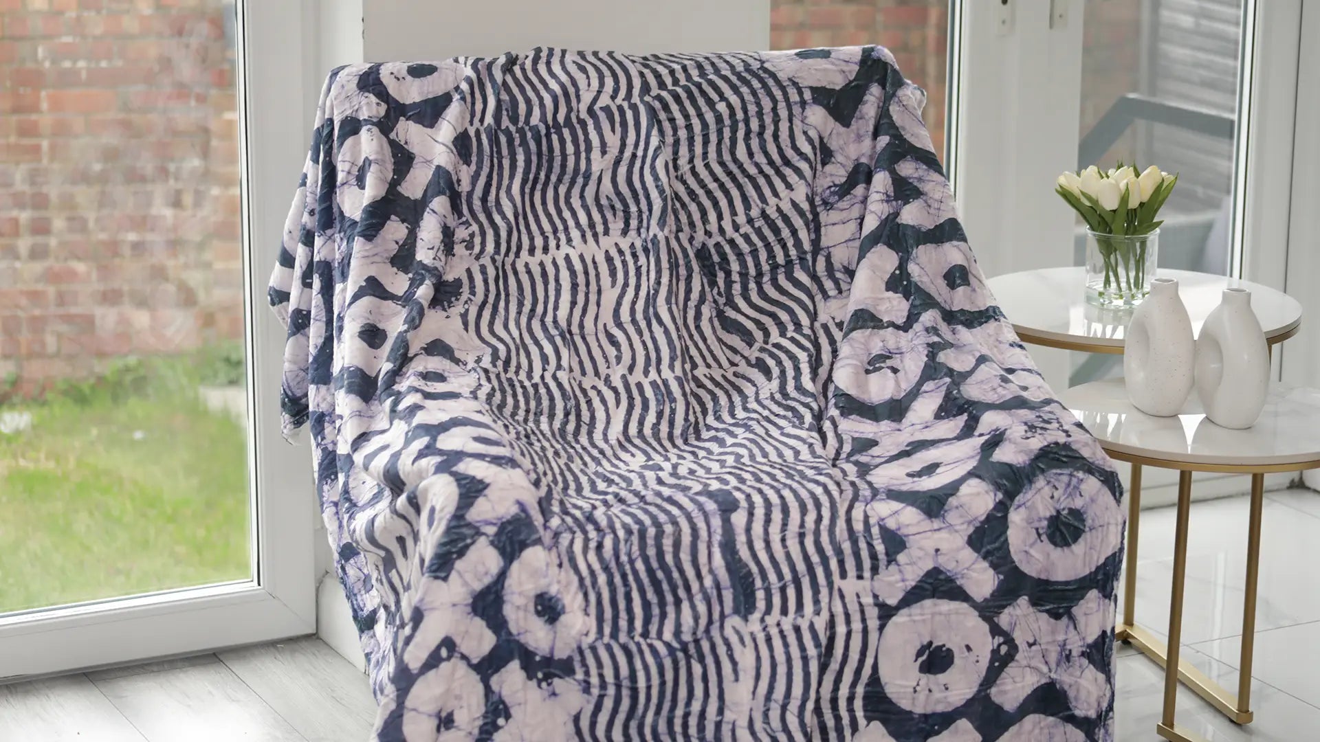 Banner-Indigo_wave_chair.webp